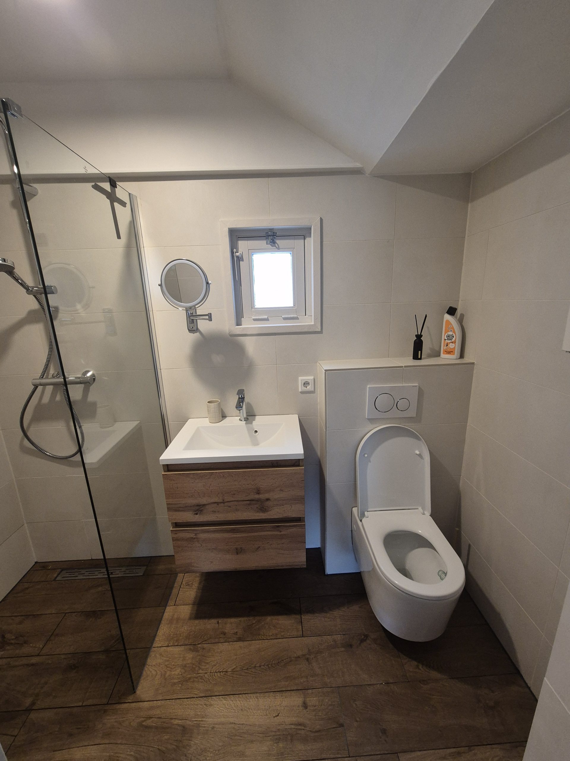 1000042618 Toilet Badkamer Tuinhuis B&B Helene Hoeve