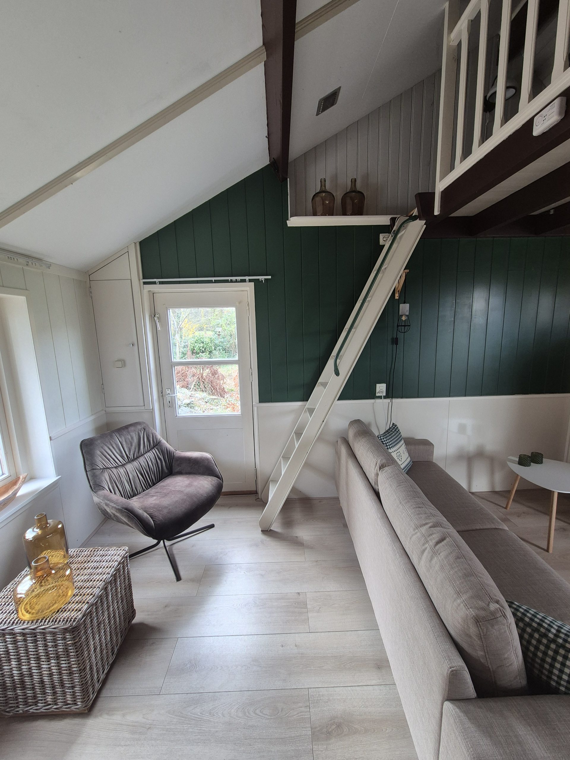 B&B woonkamer zitje Woonkamer Tuinhuis B&B Helene Hoeve